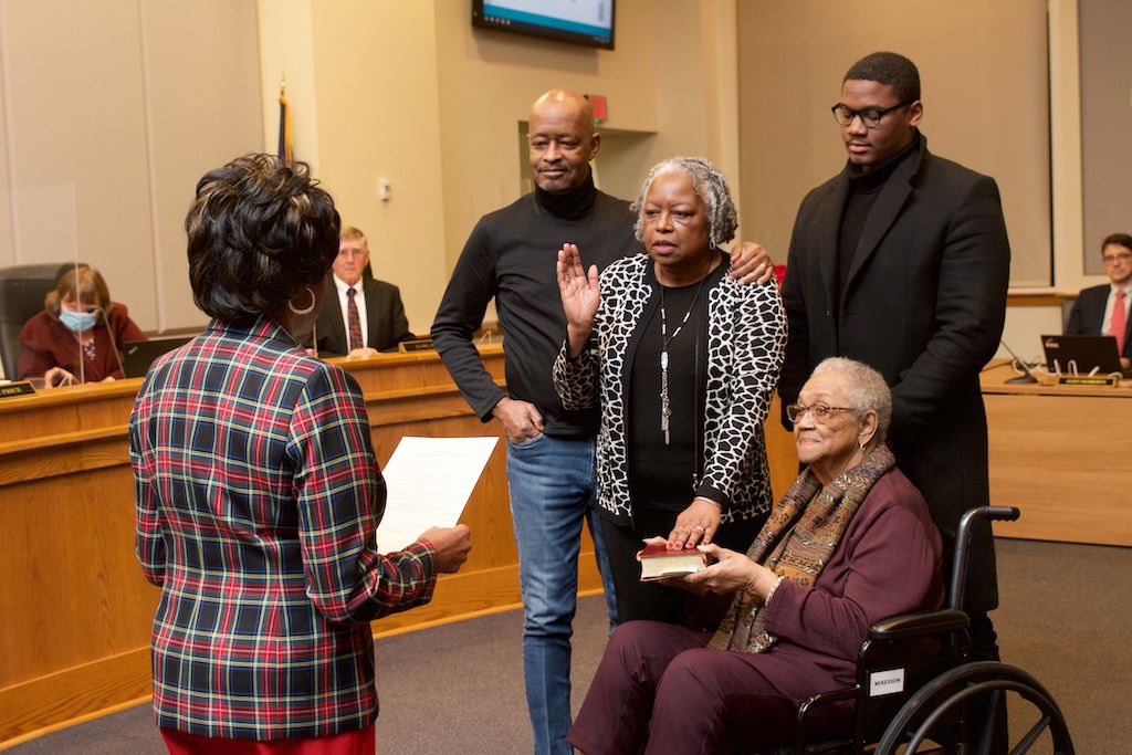 Photo of Anna Richards being sworn in
